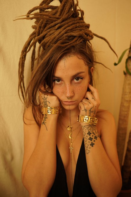 soy el agua que mata tu sed https://t.co/fQBE3FxHBY