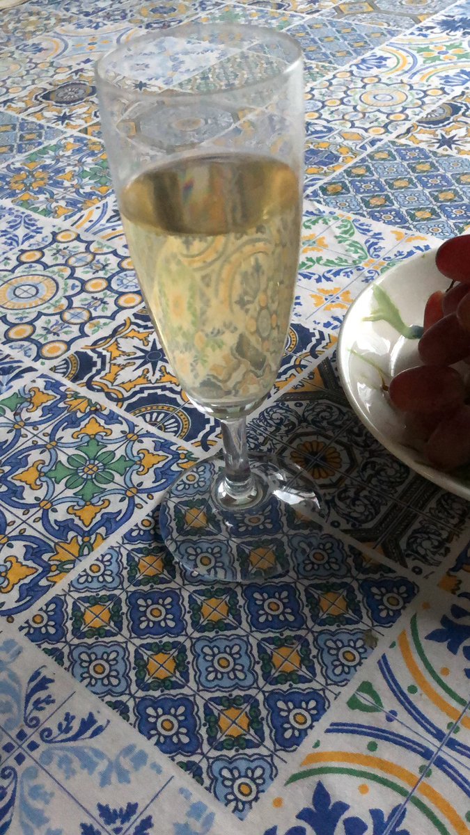 Tänään viimeinen työpäivä strategiajohtajana <a href="/VTTFinland/">VTT</a>. Takana mahtava matka hienon tiimin kanssa ja uusittu #strategia <a href="/VTTFinland/">VTT</a>’lle. Aika kohottaa malja, kiittää ja siirtää kapula <a href="/Laura_Juvonen/">Laura Juvonen</a>. Lämpimästi tervetuloa! Matkani VTT:llä jatkuu liiketoiminnan kehityksessä.