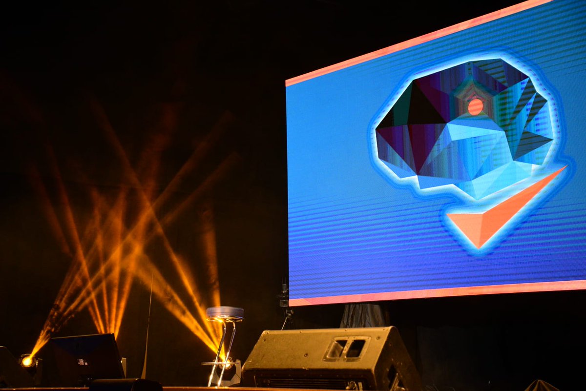 Llevate_elExito's tweet image. ¡Terminamos el 1er Encuentro Educativo: Llévate el Éxito!

👏👏 Gracias a todos los asistentes presenciales y por streaming que han seguido el encuentro, a los ponentes, talleristas y docentes.

¡Gracias por sumaros a la innovación educativa! 😊

#LlévateelÉxito