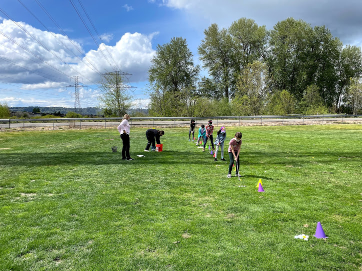 firstteeseattle's tweet image. It was a beautiful day for @LPGAGirlsGolf recently when our players learned about the importance of HONESTY both on the course and in life. We can't wait to see everyone at our next Girls Golf class this afternoon! #9CoreValues #Honesty #FirstTee