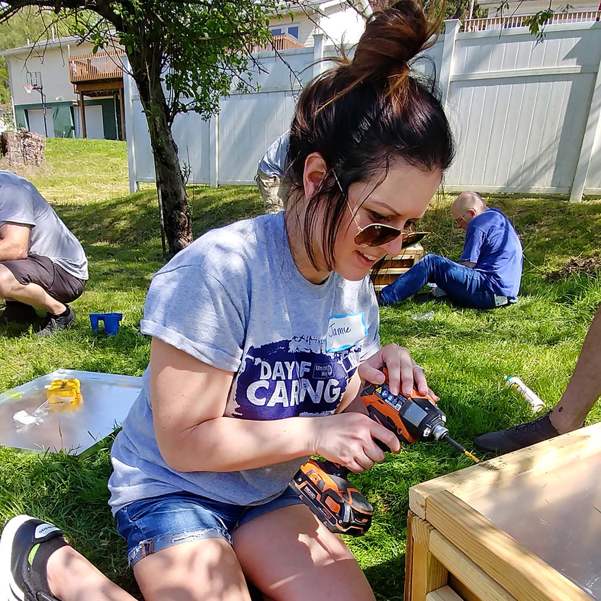 After the past year we’ve had, let’s exercise our giving muscle during the United Way of Monongalia and Preston Counties' Day of Caring! 💪

Read the full story here: loom.ly/54mYR9Y

#WhyWV #UnitedWay #DayofCaring #MorgantownLowdown