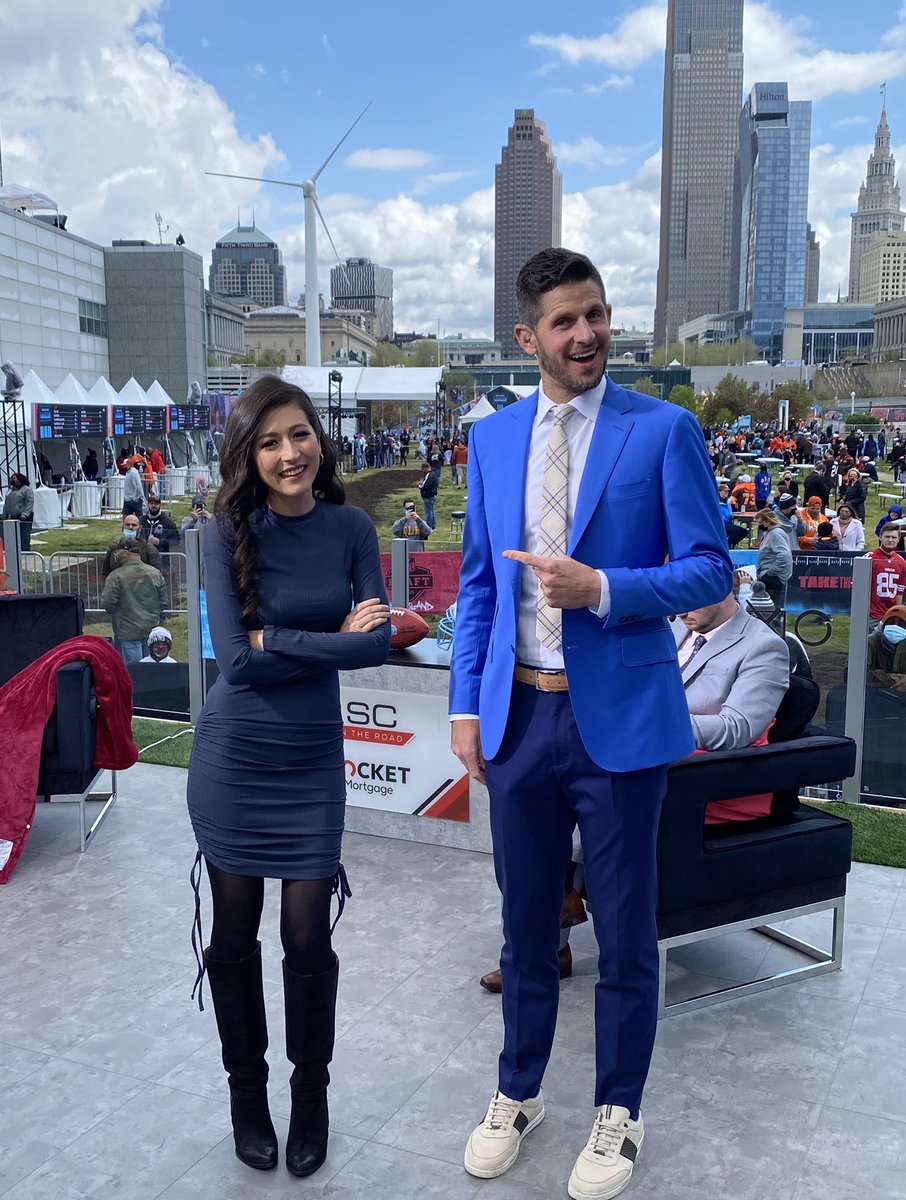 Mina Kimes's Instagram, Twitter & Facebook on IDCrawl