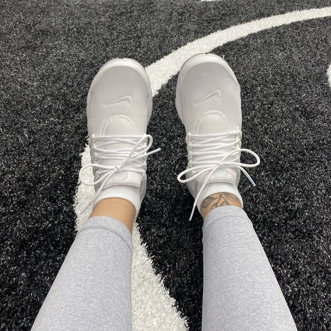 Wearing them right now at the gym✨most comfortable shoes ever I swear and cute🤍 https://t.co/5yFVuLs