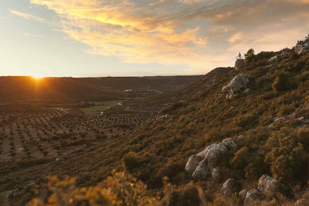 Llocs on et poden portar els corriols de les Garrigues
.
.
.
.

#Territoriindi #neverstopexploring #outdoor #stealingmoments #stocksyunited #pirineus #bttcatalunya #lesgarrigues #aralleidagarrigues #aralleida #cycling  #catalunyacycling #cyclingcatalunya instagr.am/p/COTMd45hyqb/