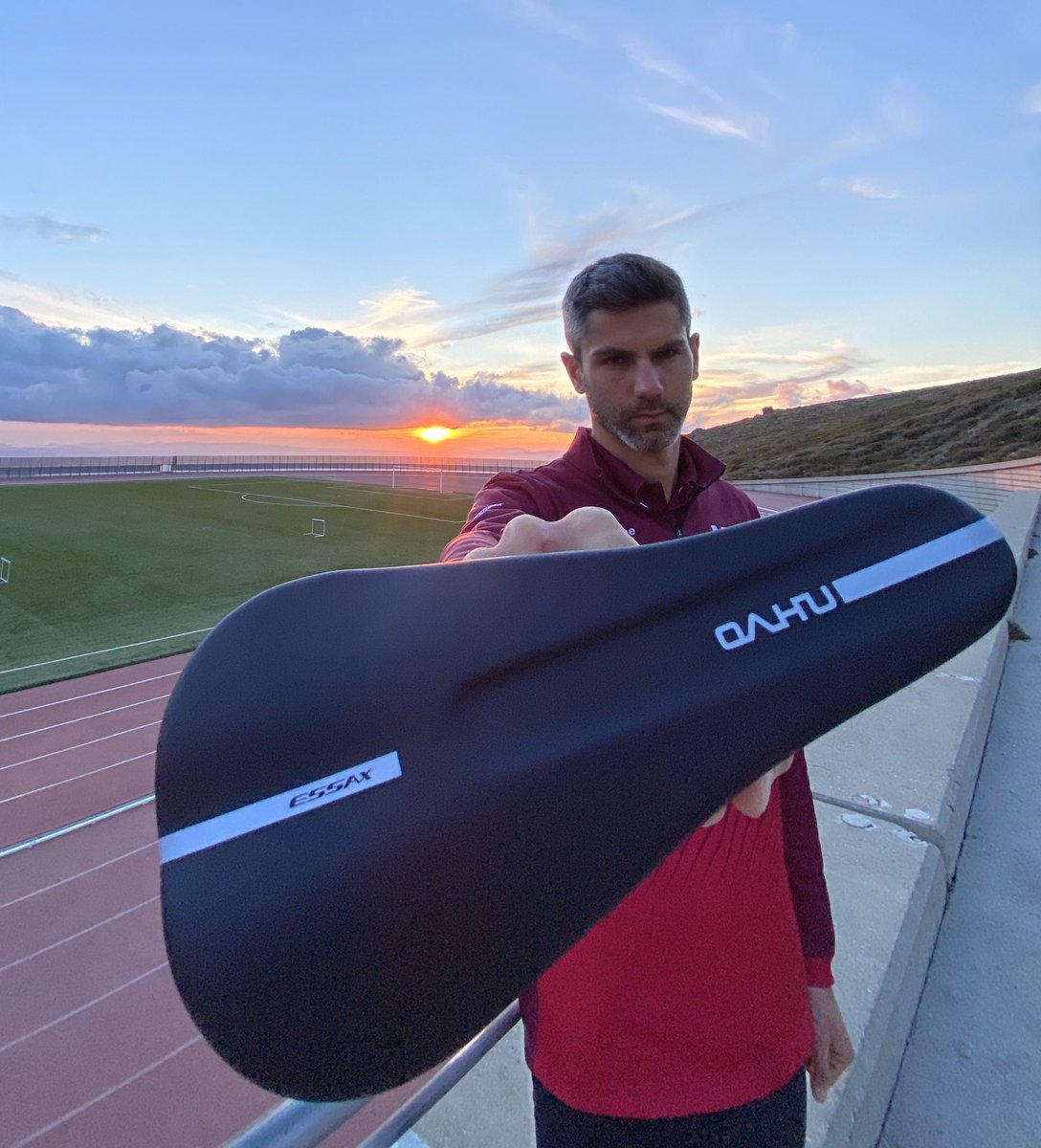 #NEWSPONSOR ‼️

Muy contento de unir a <a href="/equipoEssax/">Equipo Essax</a> a nuestro equipo ❤️💪🏻

Ya utilizábamos sus sillines desde hace tiempo, así que nuestra unión ha sido muy rápida. 

Por qué #essax?
🔹Nos hacen pedalear mejor
🔹Es una marca valenciana
🔹Han creído en nosotros y nuestro proyecto