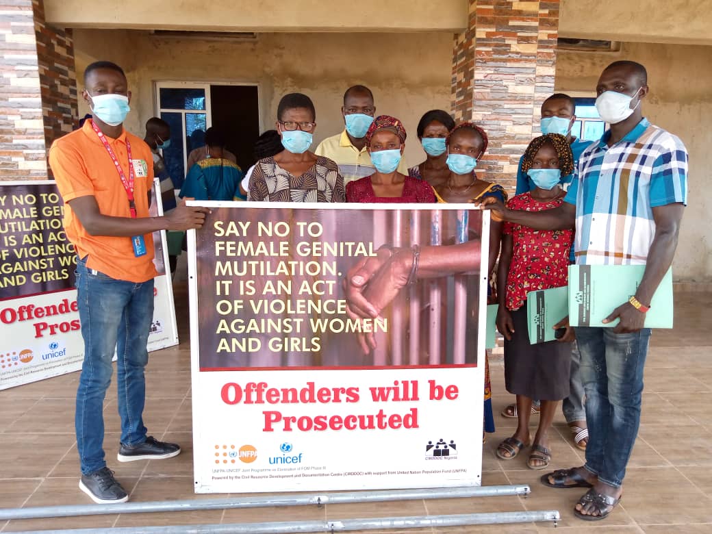AluuJohn2's tweet photo. The Establishment of Community Based Surveillance Committee organised by @cirddocNG with the support of @UNFPANigeria in Ikwo LGA of Ebonyi State Date:30th April 2021 @ullamuller @Tessie_adah @SageerRabiatu @Olanre_Alabi @yakubumodi1 @benedictessongg @onyeokaah @GoodnessChinem3 https://t.co/SDTsCsZogc
