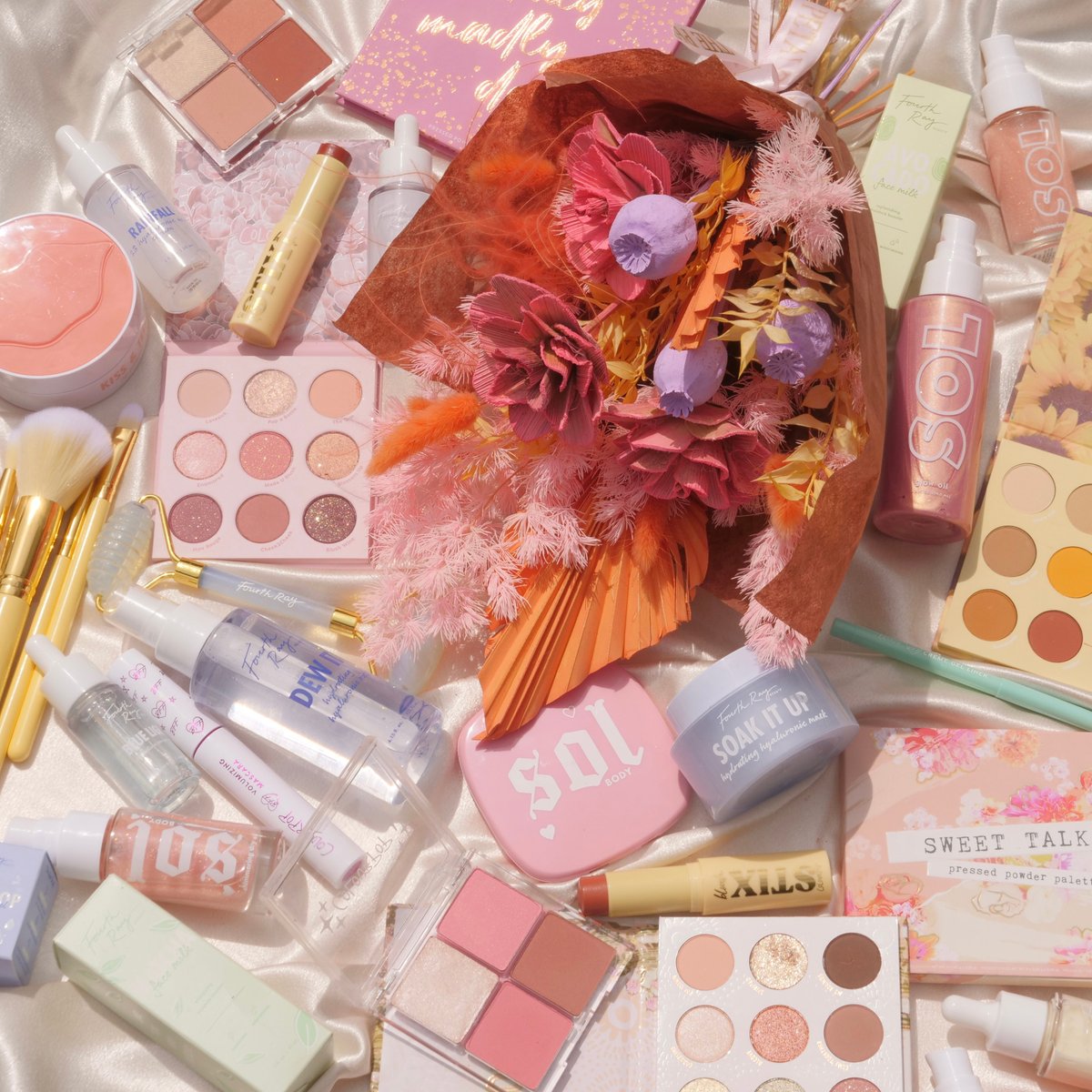 SolBodyCo's tweet photo. #GIVEAWAY 💐💌 Mother's Day is around the corner and we're celebrating with a giveaway! 💖 1 winner will receive a $100 Gift Card to https://t.co/kChyAv7E8F AND $150 E-Gift Card to https://t.co/l844XBn9b4!

To Enter:
Like &amp; RT
follow: @SolBodyCo @ColourPopCo @FourthRayBeauty https://t.co/IPCgS7dRbx
