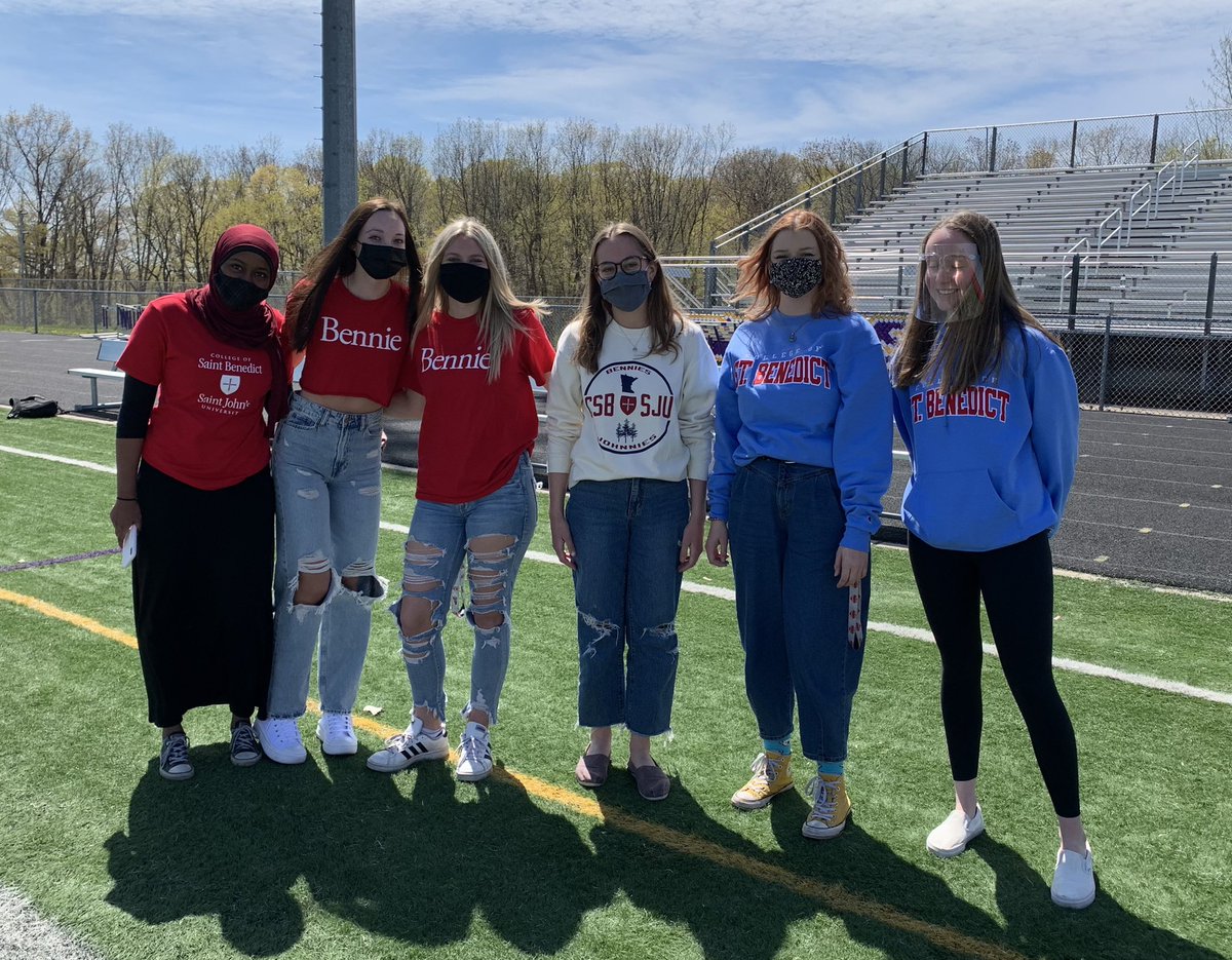 ChaskaYearbook's tweet photo. CHS decision day https://t.co/GjiIK93ZOl