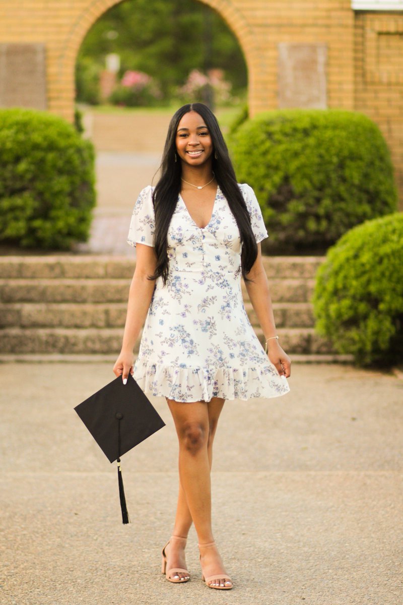 2 degrees down and 1 more to go! So excited to see where this leads me, my journey is almost complete and I know the Lord still has something greater in stored for me. I’m placing my life in his hands as he maps out the rest of my path. 🎓
#roadtoMD #CompletelyMasteredthisdegree