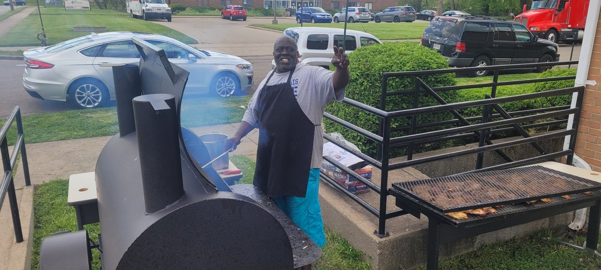 FeedTheHungryP1's tweet photo. It's time for the Community Cookout! Head on in for some free BBQ and stick around for some community fellowship! https://t.co/JWyjbfVoNv