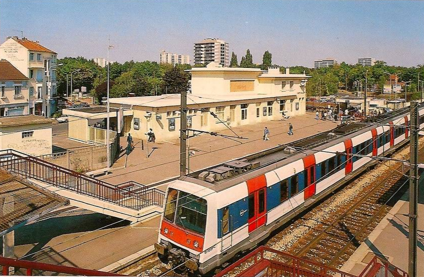 Memoire2cite's tweet photo. 93 LA GARE DU VERT GALANT - VILLEPINTE, TREMBLAY EN FRANCE - https://t.co/aDrnqlNjlt