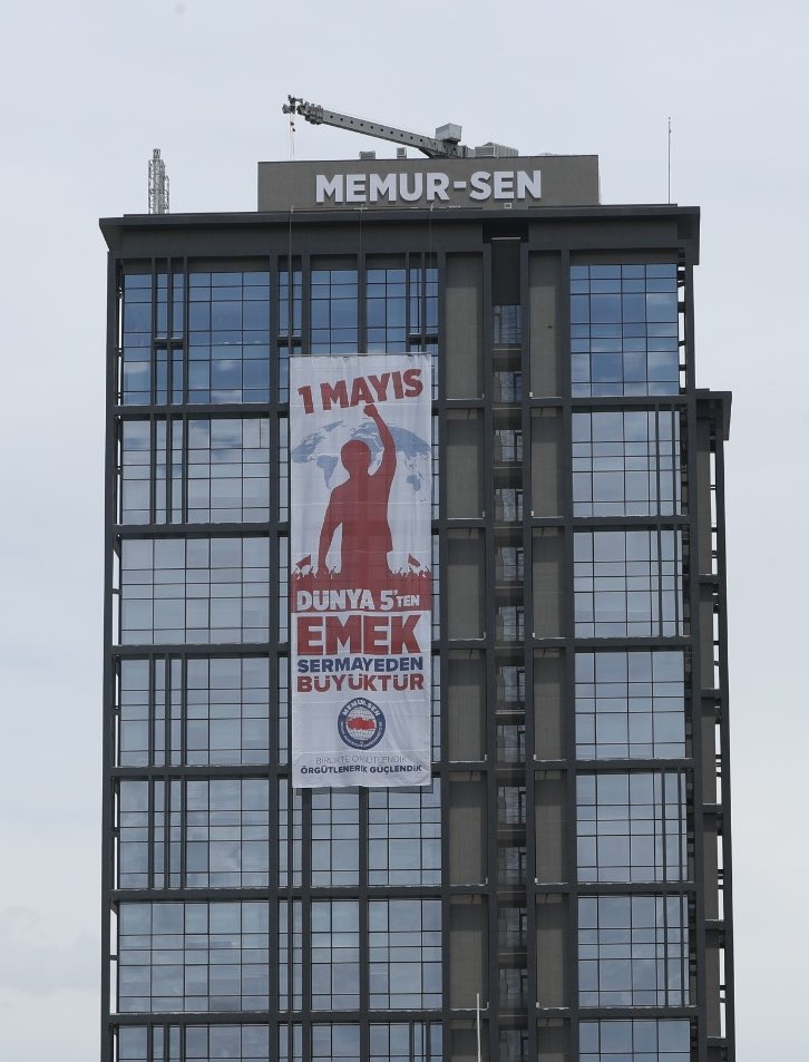 _aliyalcin_'s tweet photo. #1MayısMesajım 
Salgın bitecek
Meydanlar yine şenlenecek

Hak,emek,adalet mücadelemiz; sanalda,salonda,alanda,her ortamda devam eder,kesintiye uğramaz.

Sorunlar olabilir ama unutulmasın ki,umutlarımız/mücadele azmimiz sorunlardan daha büyüktür.

#MemurSen örgütlü/güçlü mücadele https://t.co/LQsakOV8BJ