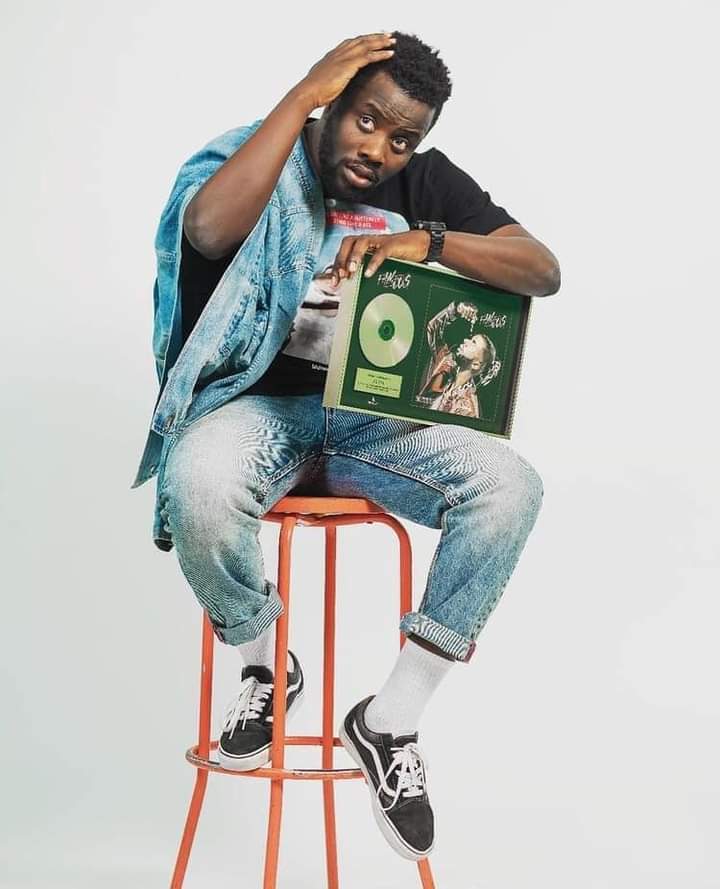 ModelLecitoyen's tweet photo. ℹ🇸🇳 #FLASH #Music 

500.000 exemplaires vendus #ISS814BEATS décroche le premier disque de #platine du #RapSénégalais.
#Dakar #kebetu #Senegal #Tl221 #team221 #AFP https://t.co/dk0XQSmoZ1