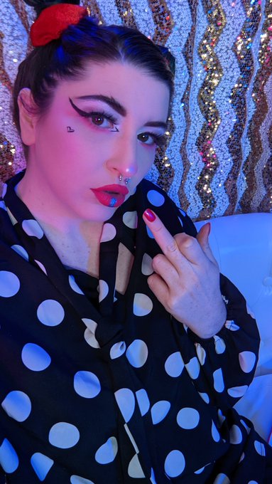 Would you let me spit in your mouth? https://t.co/Po34MFSMn2