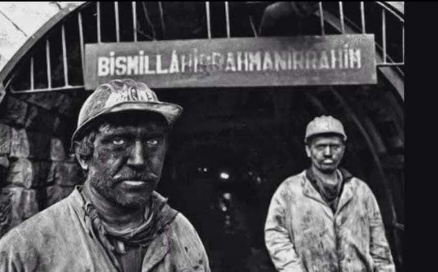 Ülkemizin her alanında alınteri dökerek hizmet eden, emeğiyle nakafakasını temin eden çok kıymetli, çok değerli emekçiler 1 MAYIS ULUSLARARASI BIRLIK, MÜCADELE  VE DAYANIŞMA günümüz kutlu olsun.