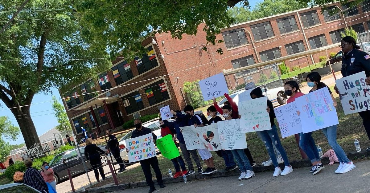 kingsburymiddle_scs (@kingsburyms) on Twitter photo No violence G.R.E.A.T! Students participated in a socially distance Honk for Unity Parade.
Sin violencia ¡G.R.E.A.T es genial! ¡Nuestros estudiantes de sexto grado están liderando el camino! Hoy participaron en un desfile de Honk for Unity a distancia social.
<a href="/MEM_PoliceDept/">Memphis Police Dept</a> No violence G.R.E.A.T! Students participated in a socially distance Honk for Unity Parade.
Sin violencia ¡G.R.E.A.T es genial! ¡Nuestros estudiantes de sexto grado están liderando el camino! Hoy participaron en un desfile de Honk for Unity a distancia social.
<a href="/MEM_PoliceDept/">Memphis Police Dept</a>