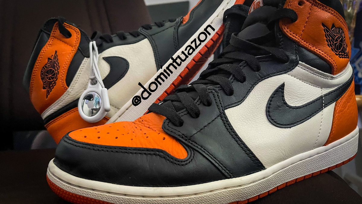 TheDomTuazon's tweet photo. It’s been awhile since I did a sneaker flex but got to pull this out of the closet to add an AirTag to it lol #ctkc https://t.co/0M48TtSYhg