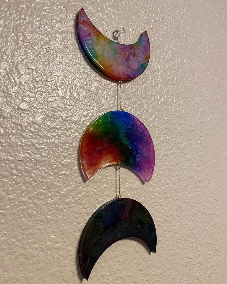 Another happy customer! ★★★★★ 'Love it! Thank you so much!' Debbie C. etsy.me/2ShzmYl #etsy #rainbow #entryway #resinart #moonphase #resin #moonresin #giftideas #rainbowart #love2jewelry #funwithresin #resinfun #moonphaseresin #weloveourcustomers #grateful