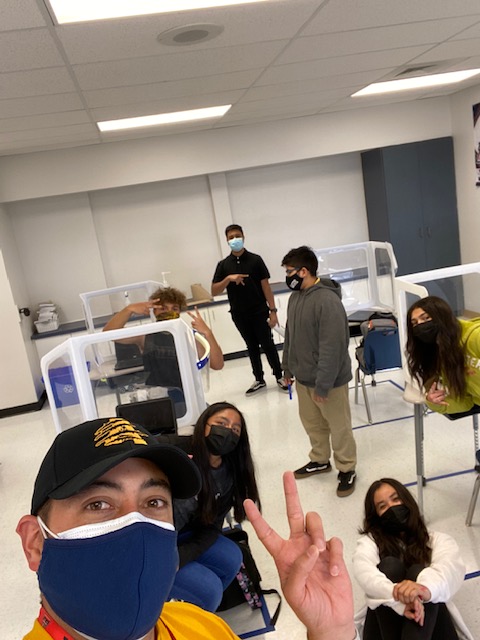 Cesar Hernandez (@chernandez_ams) on Twitter photo Teaching history is the best! Especially with kiddos like these!#Black&YellowFridays!#Cougars Teaching history is the best! Especially with kiddos like these!#Black&YellowFridays!#Cougars