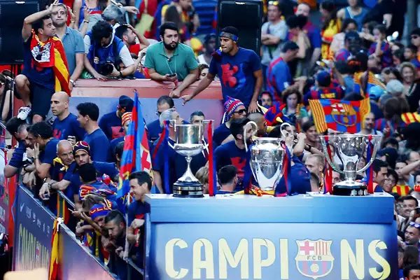 3 compétition 3 trophées, deuxième tripler en 6 ans et le lendemain grosse célébration dans les villes de Barcelone puis au Camp NouÇa paraît tellement loin tout ça avec le Covid...