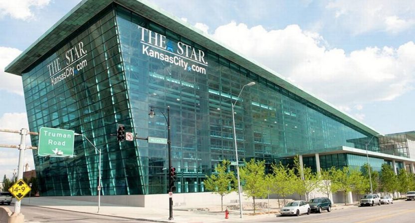iquitsmokingcig's tweet photo. My ad on "Naltrexone" for Alcohol Use Disorder  Kansas City Star @KCStar Will run 10 Days  Starting Sun. May 2 till May 12  https://t.co/IvRl4M98Uf  For my contact info click on my Stop Smoking Website https://t.co/wZlB8UmVz8 Please Follow @ClaudiaLives &amp; @C3_Foundation  Share... https://t.co/iAYbFo99RN