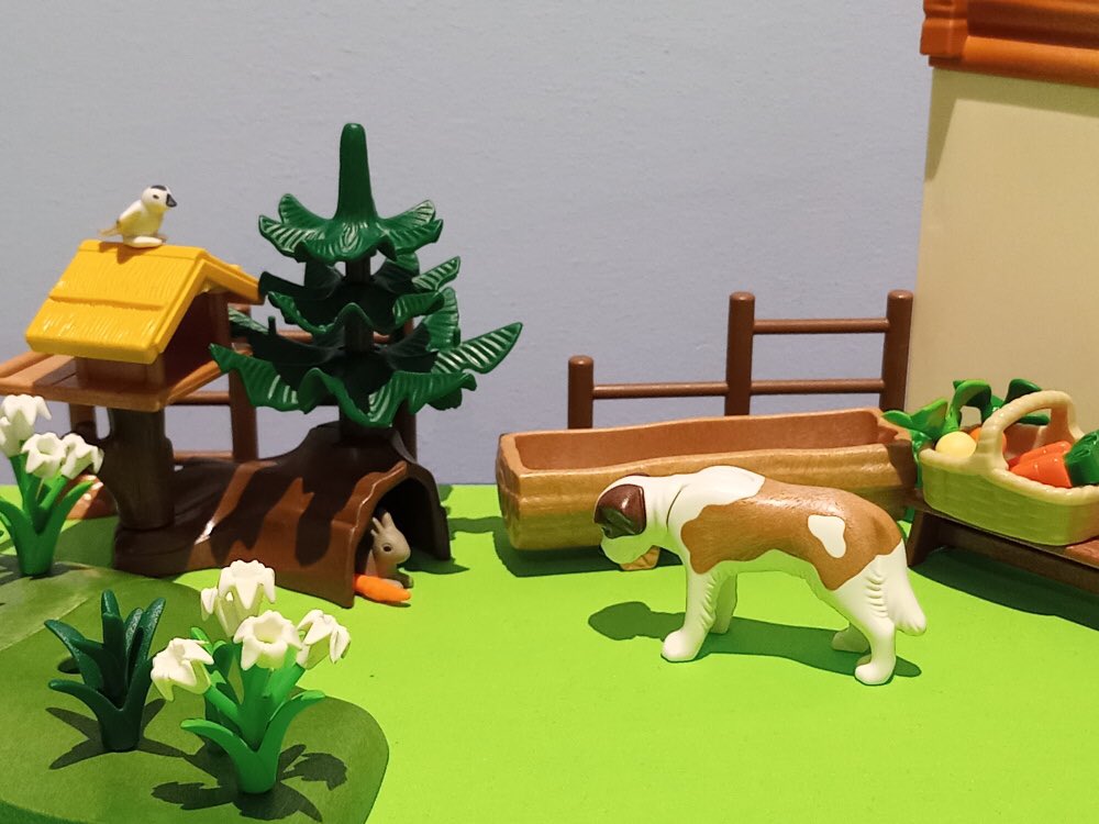 Título: Ladronzuelo
Autor: Sarrat
Fotografía del mes de abril en nuestro calendario de #playclicks: 
bit.ly/3e72pWO
#playmobil