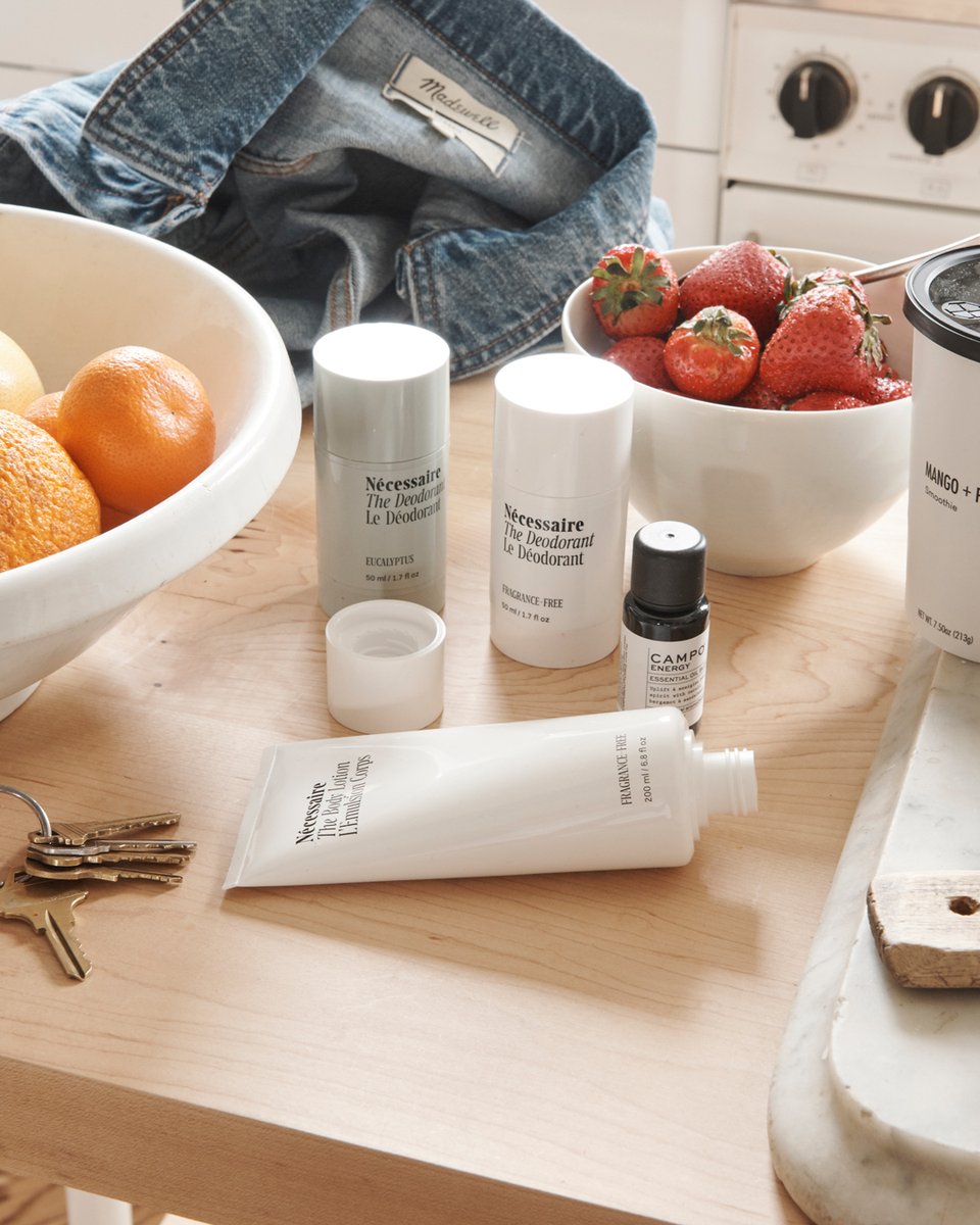 brighten mom’s day / enter for your chance to win these mother’s day gifts to end all mother’s day gifts: a year of free flowers from <a href="/UrbanStems/">UrbanStems</a>, a $500 madewell shopping spree aaand $500 to both <a href="/DlyHarvest/">Daily Harvest</a> and <a href="/necessaire/">Nécessaire</a>. enter here: bit.ly/3aOMZog #everydaymadewell