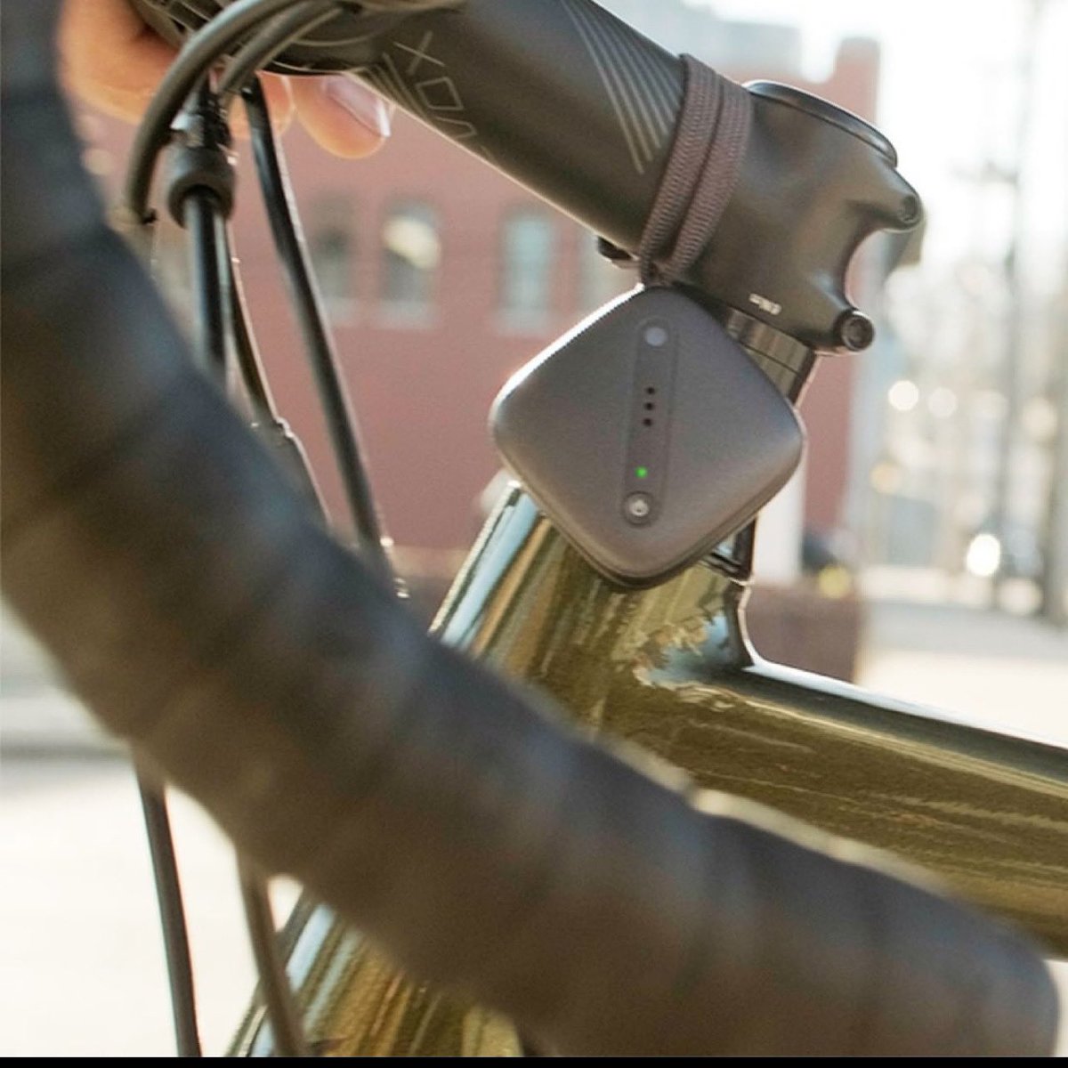 Don't lose track and keep peace of mind with the #tracker.  Track your valuables and belongings and know where they are at all times.

#security #tracker # tech #mobiletech # technology