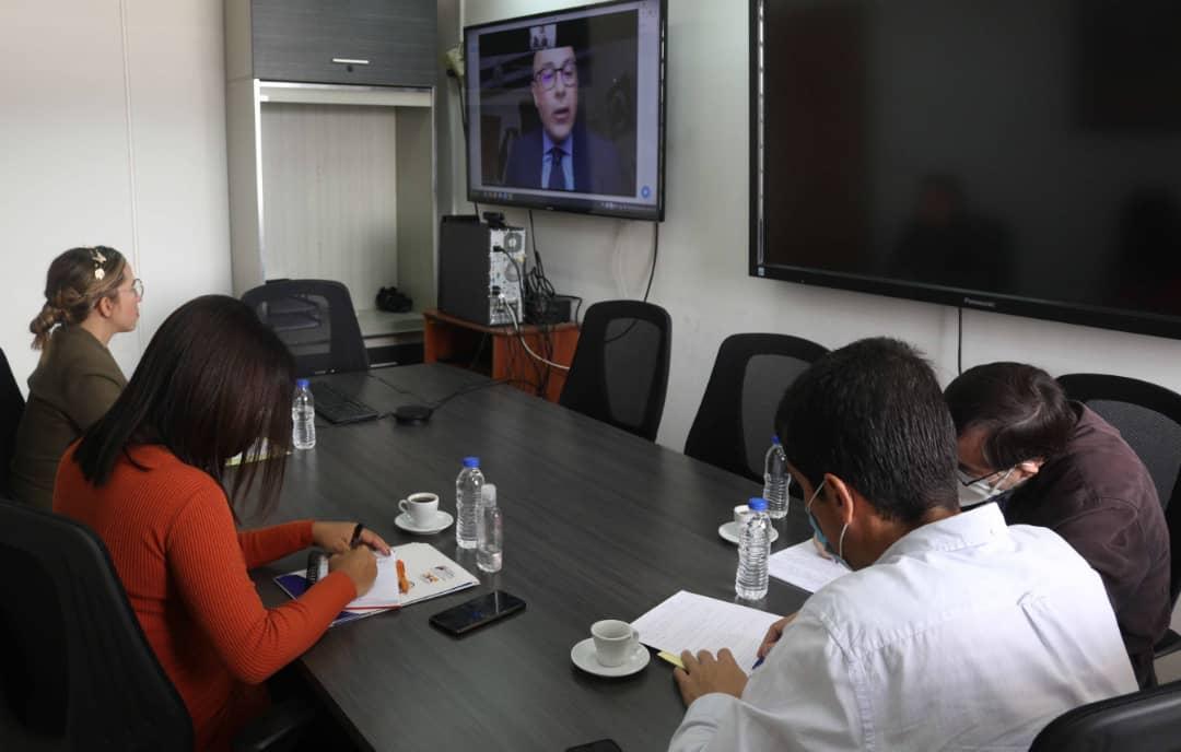 Cancilleria_ve's tweet photo. #EnFotos 📸 | Viceministra para Temas Multilaterales, @danialerodrimar sostuvo una videoconferencia con el director del Instituto Internacional de la Unesco para la Educación Superior en América Latina y el Caribe (Unesco-Iesalc), Francesc Pedró.

#30Abril https://t.co/BPjV4UDmpC