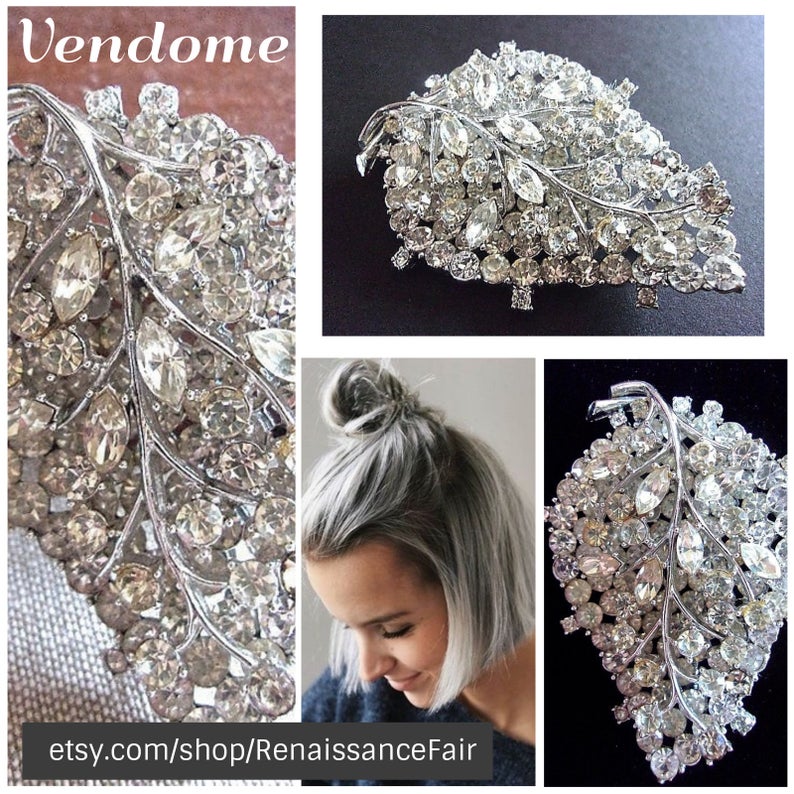 renaissancefai's tweet photo. Clear Rhinestone Leaf VENDOME brooch, Cluster 2 Layers, Rhodium Plated, Vintage https://t.co/CCLNa65OLC #clear #silver #women #glass #vendomebrooch #rhinestonebrooch #clearrhinestones #rhodiumplated #2layers https://t.co/nuBfv5A62q