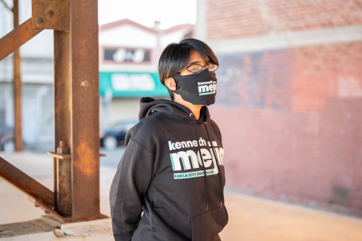 spectralradius's tweet photo. My first time modeling in LA 🤩
@kennethmejiaLA 
Donate to this amazing campaign and get cool merch! https://t.co/dpZfekLskI https://t.co/4XmLhvAX7e