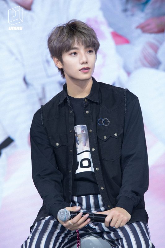 zhenning lee, member of the chinese boy group unine, said he liked jungkook when asked which idol group did he like the most. he even called him "果果" (Guǒ guǒ), a cute nickname for jungkook
