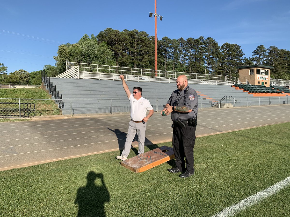 Pre-prom festivities #eluknow