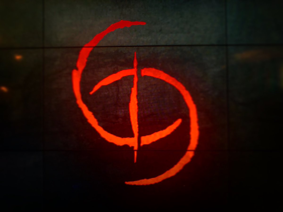 So long, #MacGyver... Congratulations to ⁦<a href="/MonicaMacer/">Monica Macer</a>⁩ and ⁦<a href="/jonrog1/">John Rogers</a>⁩ on this final run!