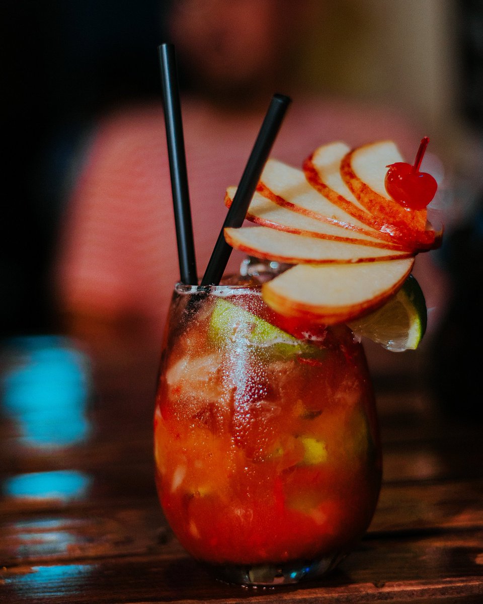 Libano_bar's tweet photo. Hoy Viernes 2 X 1 en TODOS los TRAGOS de la carta hasta las 0:00.
#LibanoBar #Drinks https://t.co/7lANPAUKQj