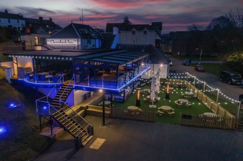 CherrybankInn's tweet image. How it started and how it’s going 😍💙