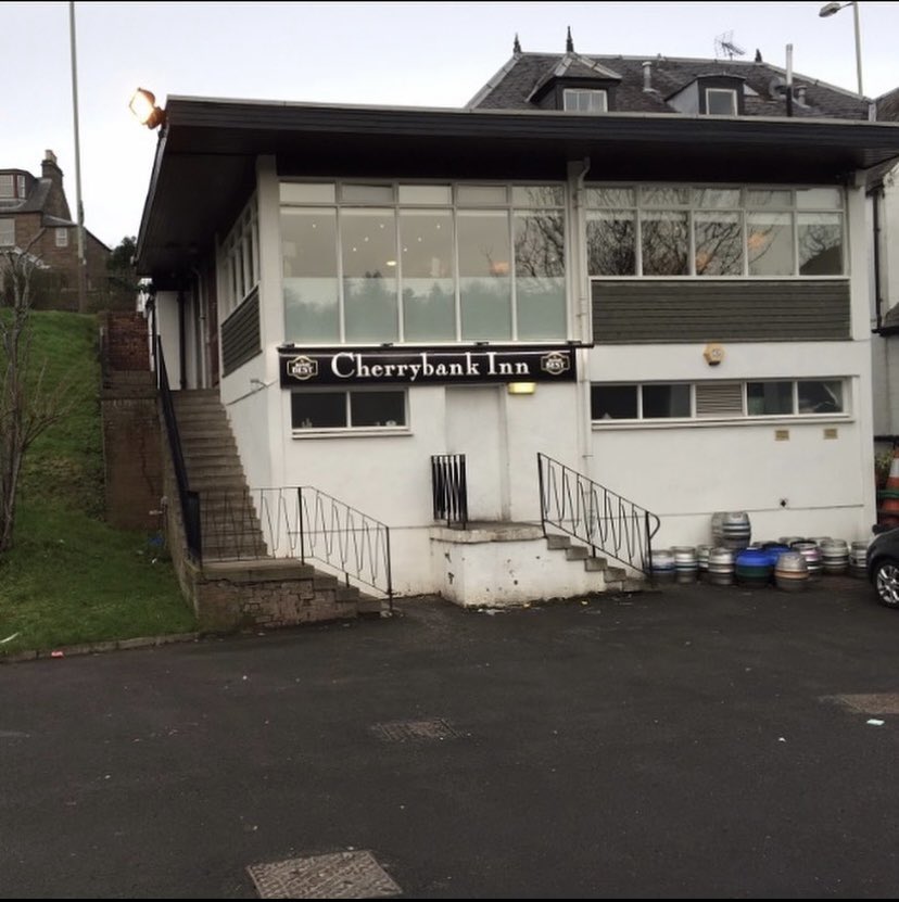 CherrybankInn's tweet image. How it started and how it’s going 😍💙