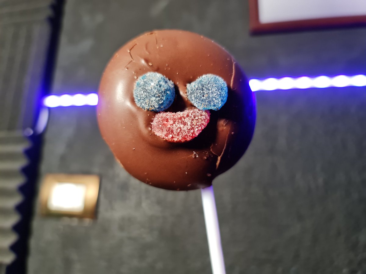 AzTeKWolF tweet media