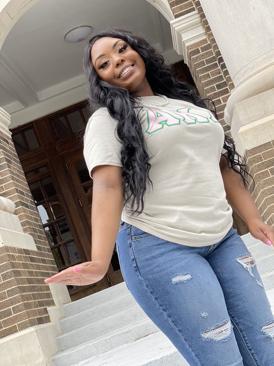 Tiki_xl's tweet photo. I’m proud to tell the world 
I’ve got my pearls

Allow me to reintroduce myself...

 Y’all may know me as Tiki but, in
AKAland they call me
Tenaciously Kultivating 💕💚

#QU4D #AKA1908 https://t.co/XGlwSvMM08