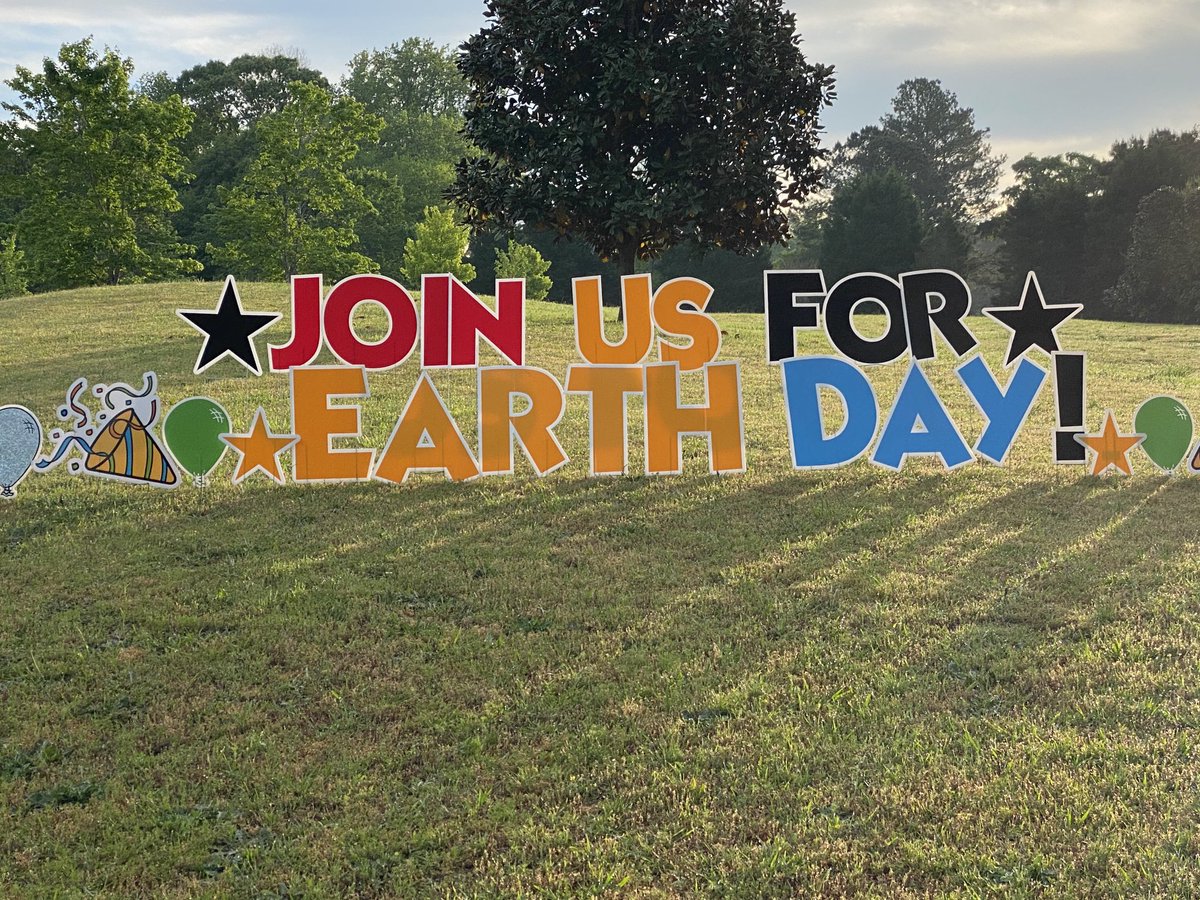 Saturday, May 1st, drop in from 9-2 pm to help with spring spruce up! ⁦<a href="/summithillpto/">Summit Hill PTO</a>⁩ for organizing and always loving SHE so well!! ⁦<a href="/FultonZone7/">Dr. Crumbley</a>⁩ #SHESines