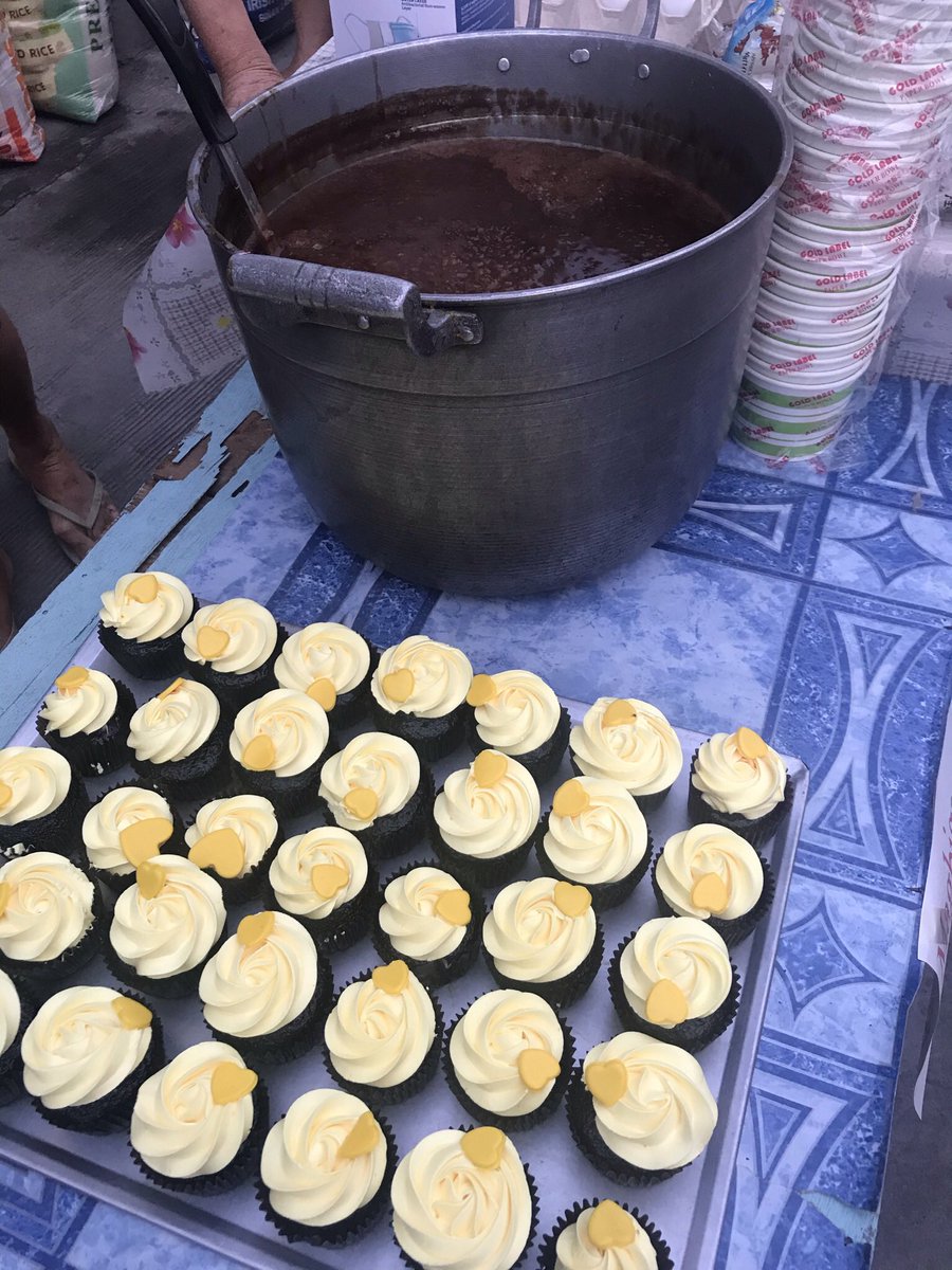 jooniestk's tweet photo. butter cakes and cupcakes for our community pantry ๐
#buttercakechallenge
#BTSย ย
#BTS_Butterย ย
#BTSARMYย ย
#btscake https://t.co/9NW4PB9gKg