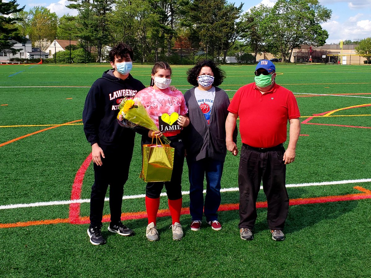 LTPSAthletics's tweet photo. Victory on senior day for the Lawrence softball team. #cardschasingbetter https://t.co/wyWulbZL0q