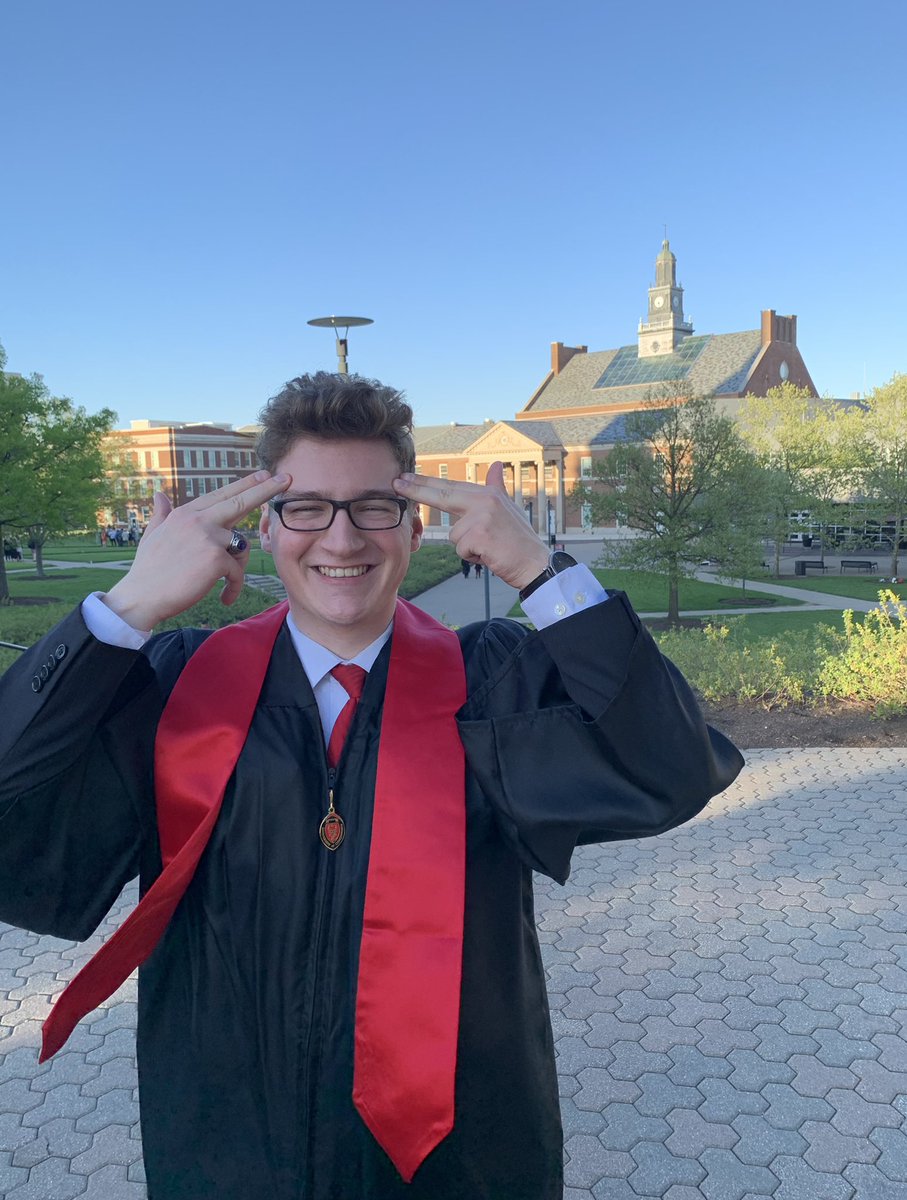 JacobMillerDL's tweet image. LESGOOOOOOO

#UCGrad21 🎓
