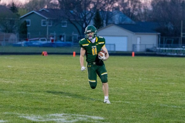 Coach_Fontana's tweet photo. Congratulations to our All Fox Valley Conference Player 
Nate VanWitzenburg
@Nathanvanwitz1
Congrats!!
#EarnTheRightToWin
@CLS_Football https://t.co/PQJvZ251Tk