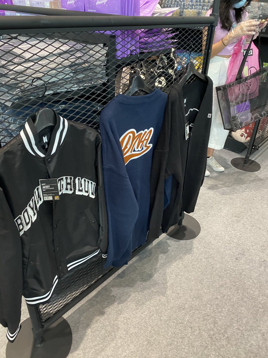 Pop up   #MAP_OF_THE_SOUL_SHOWCASE_IN_BANGKOK