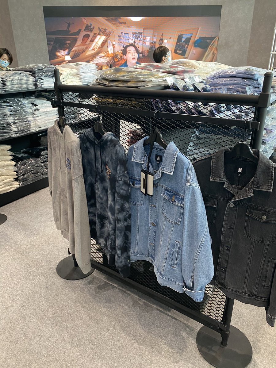 Pop up   #MAP_OF_THE_SOUL_SHOWCASE_IN_BANGKOK