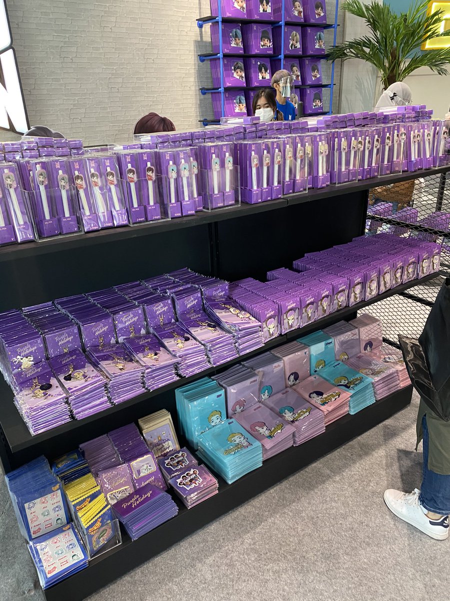 Pop up   #MAP_OF_THE_SOUL_SHOWCASE_IN_BANGKOK