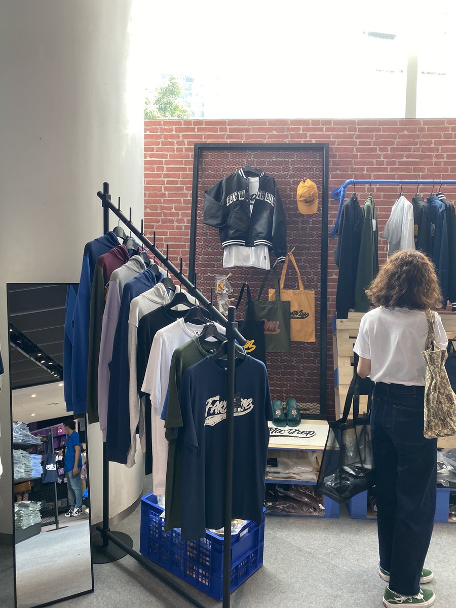 Pop up   #MAP_OF_THE_SOUL_SHOWCASE_IN_BANGKOK