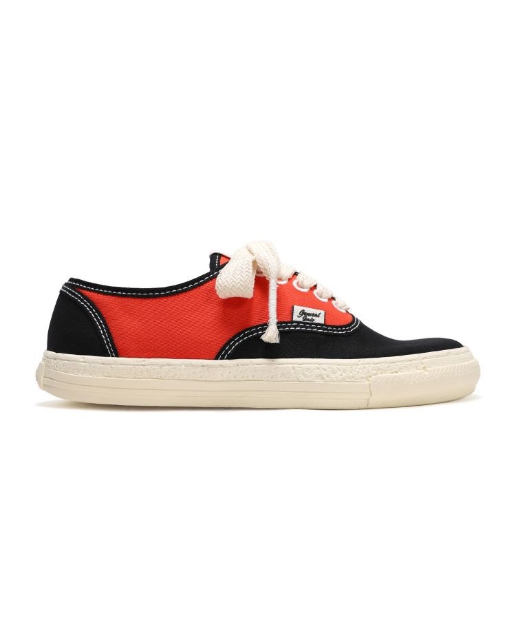 MIHARAYASUHIRO's tweet photo. ［NEW ITEM］

General Scale

PAST Sole 5 - Hole Low-top Sneaker

https://t.co/hj6q4cbTPh

#maisonmiharayasuhiro
#メゾンミハラヤスヒロ
#ミハラヤスヒロ
#miharayasuhiro 
#generalscale
#ジェネラルスケール　
#スニーカー https://t.co/pG0ldd6GuH