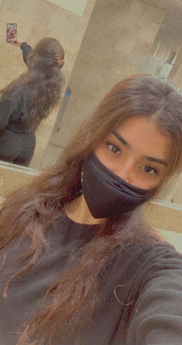 jaxxtaa's tweet photo. catfish angles hehe 😪🤳🏽 https://t.co/aY9DKldD42